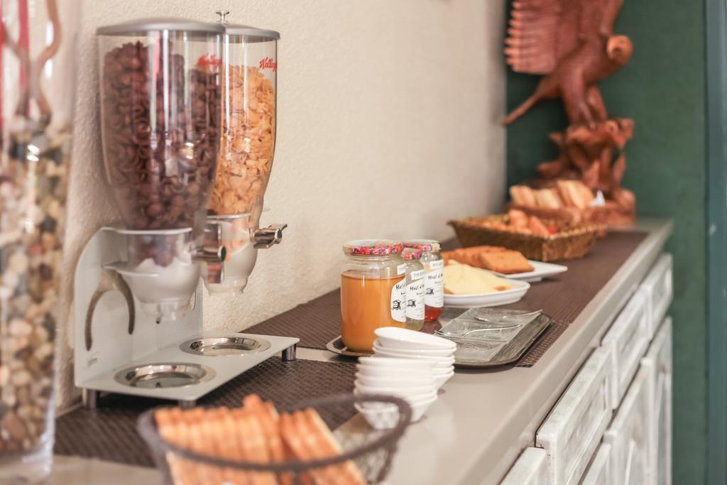 Logis Hotel Horus Restaurant Les Bruyeres Toulenne Luaran gambar