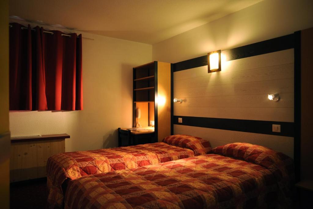 Logis Hotel Horus Restaurant Les Bruyeres Toulenne Bilik gambar