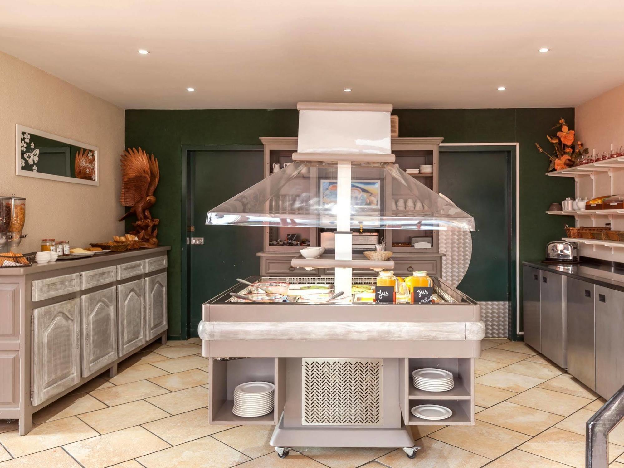 Logis Hotel Horus Restaurant Les Bruyeres Toulenne Luaran gambar